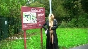 Homemade Flashers Footage of Sexy MILF Emma Louise Toying in a Park